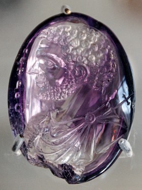 Intaglio_Caracalla_Cdm_Paris_Chab2101